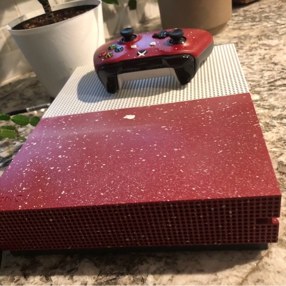 X Box One S Custom with Custom Controller, mint condition with free shipping! - Picture 6 of 12